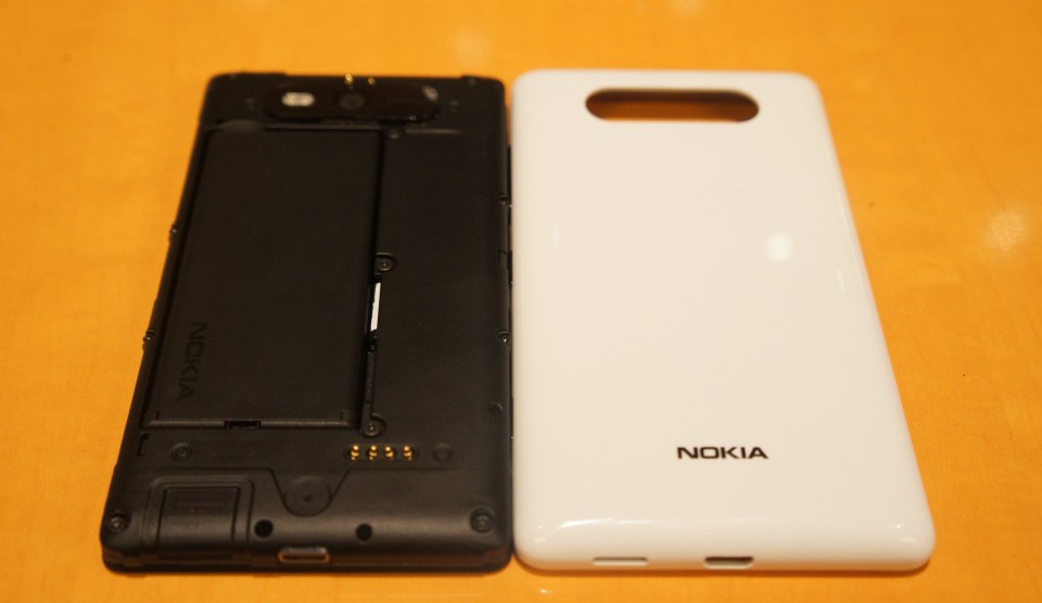 lumia-back