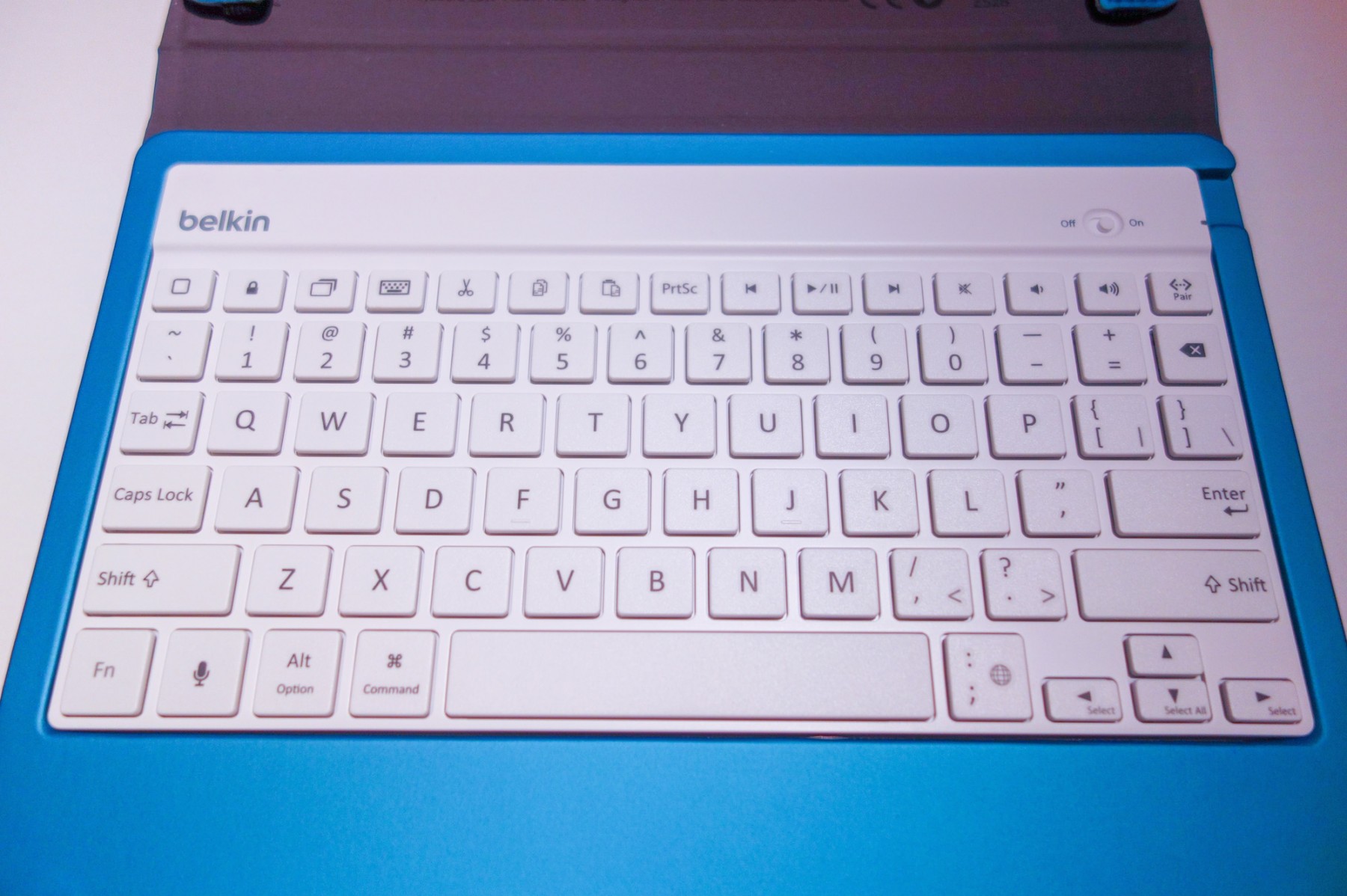 【Belkin ベルキン】ipad Air thin typeキーボード Buy the Belkin QODE™ Ultimate Pro iPad Air 2 Keyboard Case