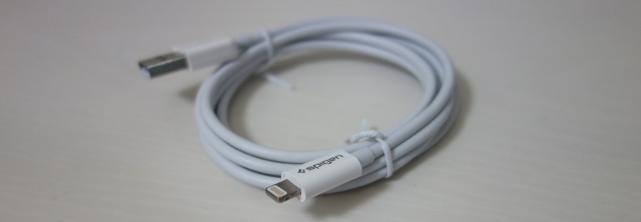 spigen-car-charger-2