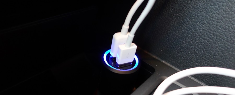 spigen-car-charger-7