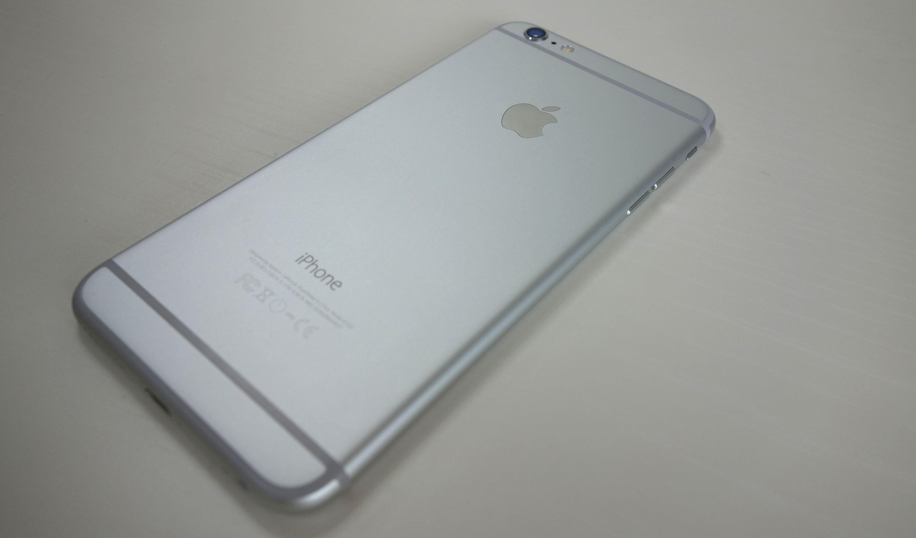 iPhone - iPhone 6s Plus SIMフリーの+crystalchambers.co.uk