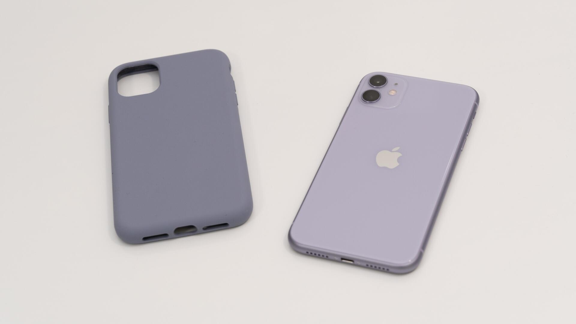 iPhone 11のパープルおすすめの紫色のESRのシリコンケースを試す | ガジェットショット