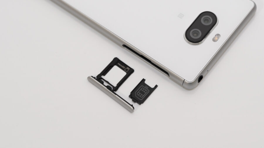 ワイモバイルのスマホのSIMロックを解除する方法をXperia 8で