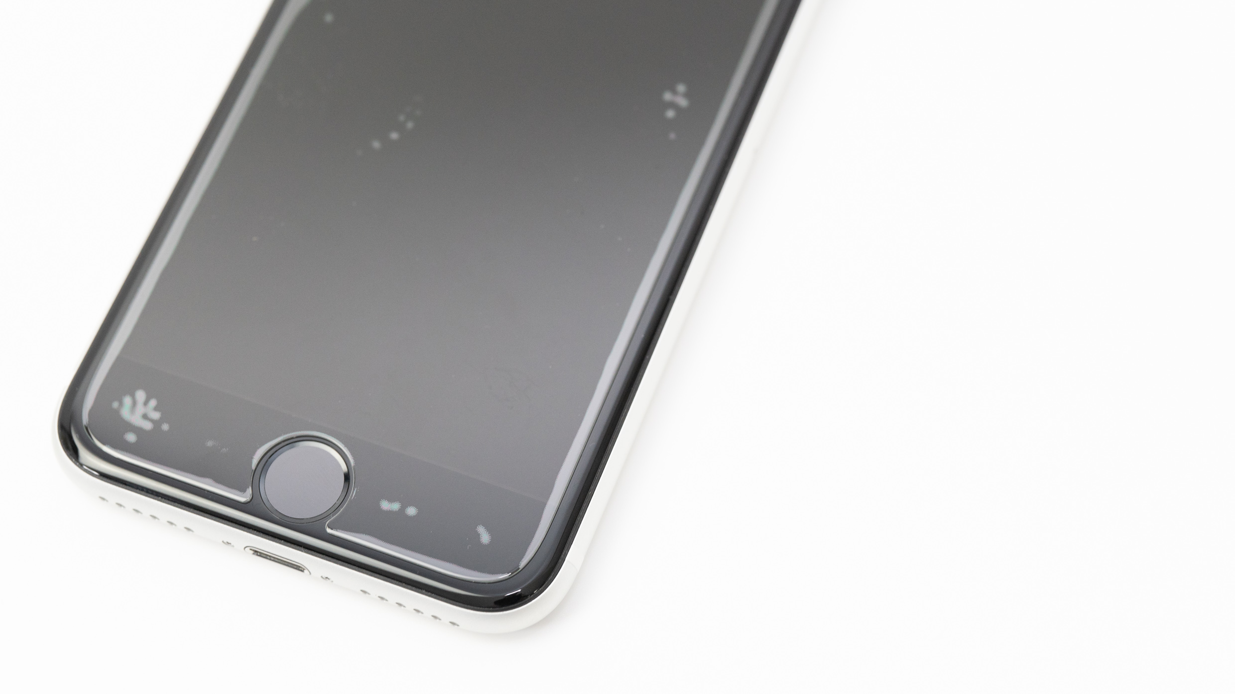 新型iphone Seでも浮かない全画面保護ガラス Deffの Tough Glass 3d For Iphone Se レビュー ガジェットショット