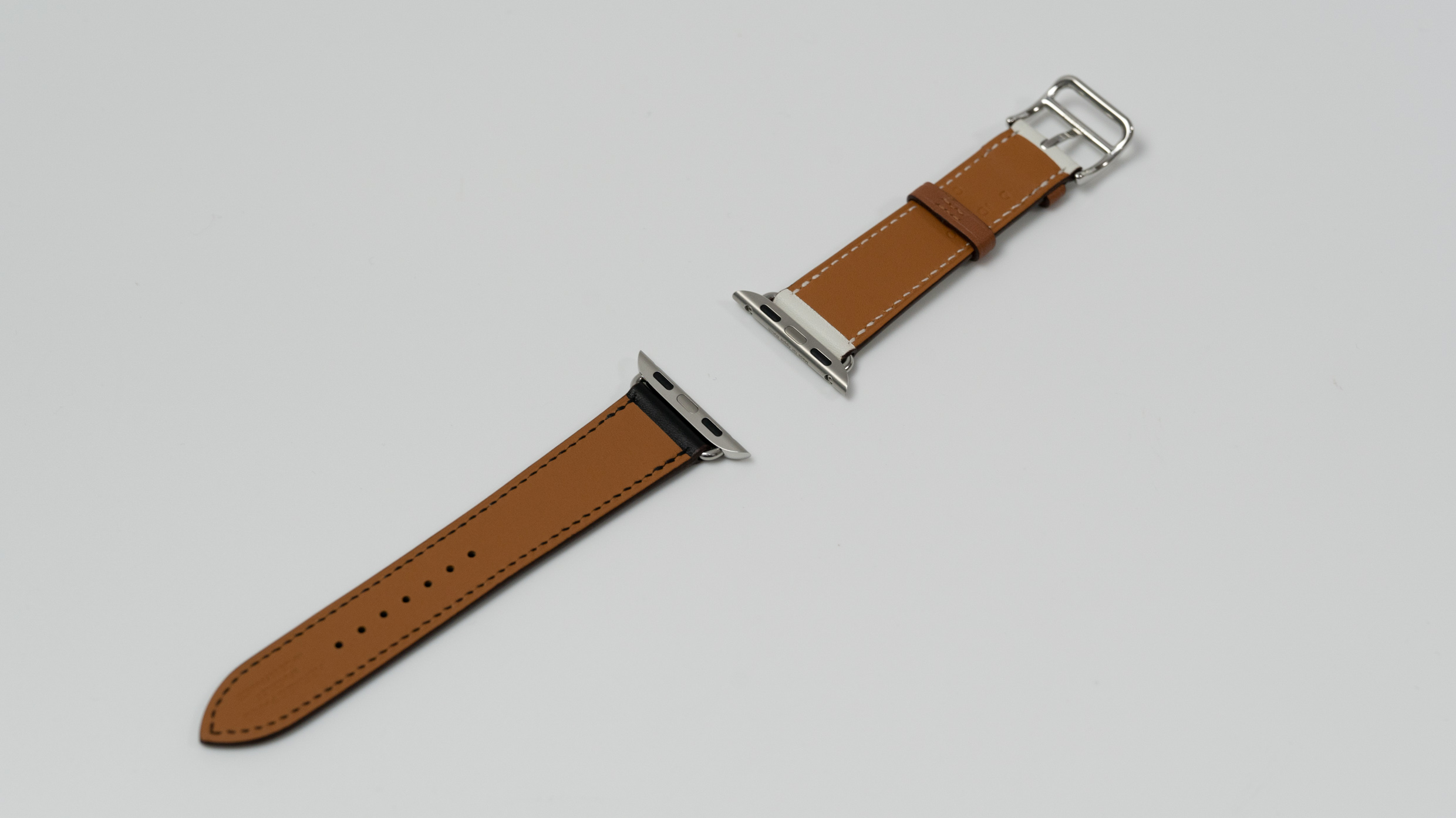 スマートフォン/携帯電話 その他 Apple Watch Hermèsの2020年春限定カラー「ヴォー・スウィフト（黒/白 