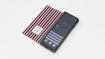 Galaxy Z Fold2 Thom Browne Editionの付属ケースは損傷した場合は