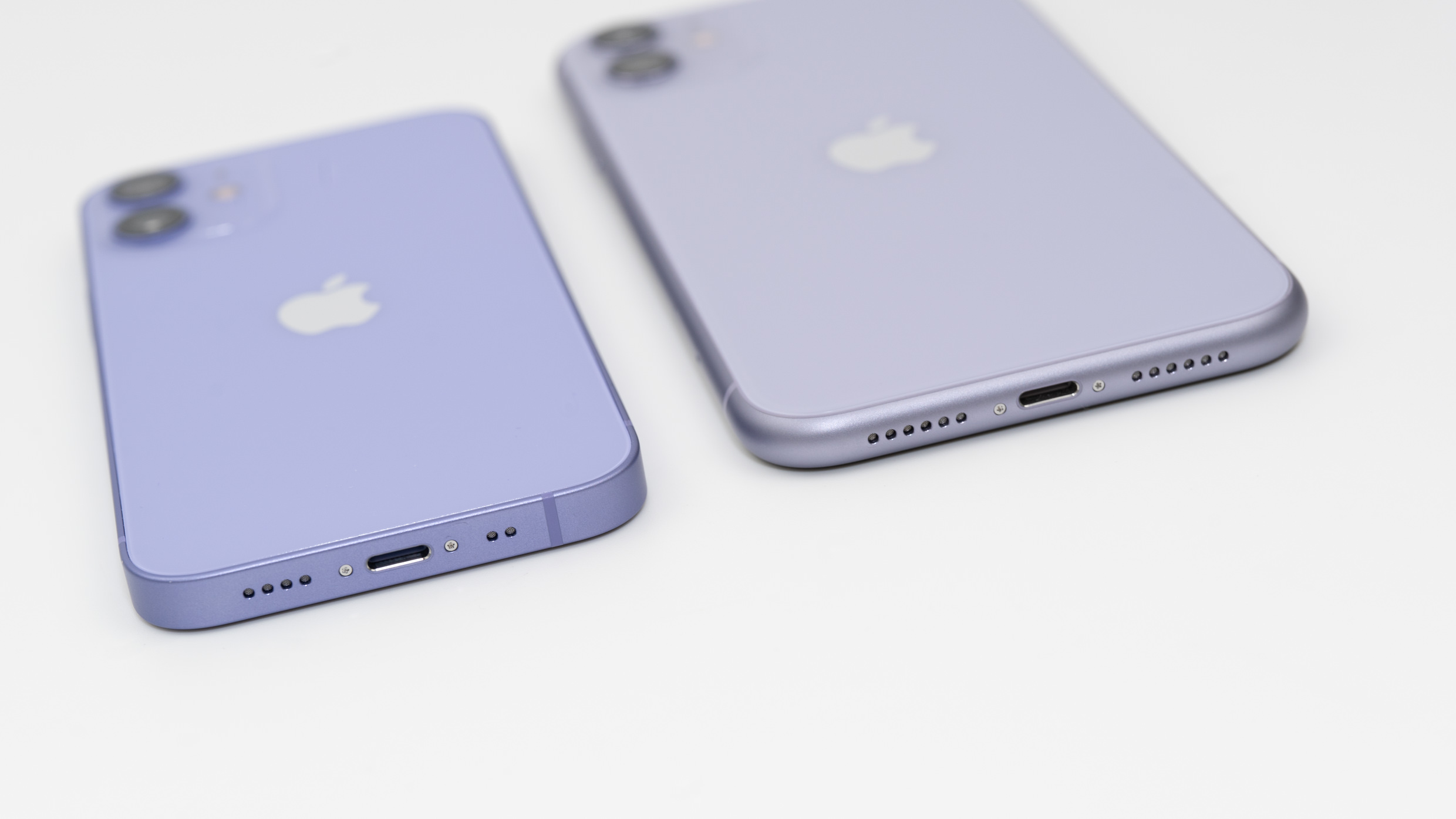 iPhone 12 mini「パープル」レビュー。iPhone 11と比較して深く青く ...