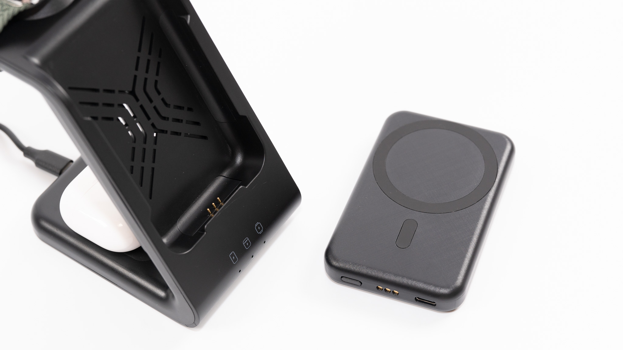 モバイルバッテリー含めUSBケーブルを排除できる、RORRYの4in1多機能 